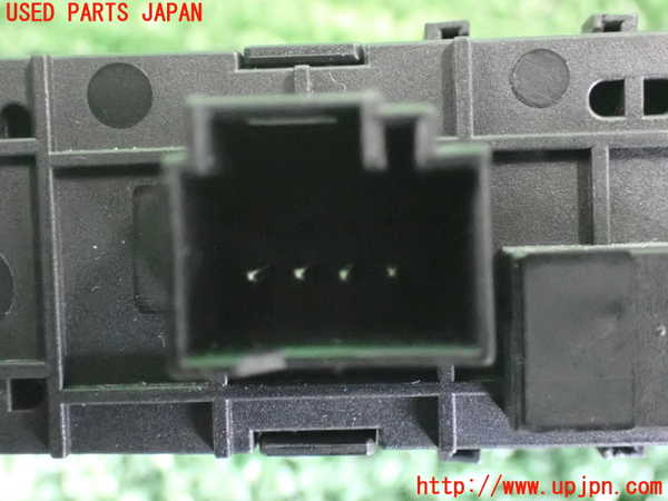 2UPJ-9229936306]ジープ・レネゲード(BU14)スイッチ1 (ハザード、シートヒーター、ステアリングヒーター、ソナーOFF他) 中古_4