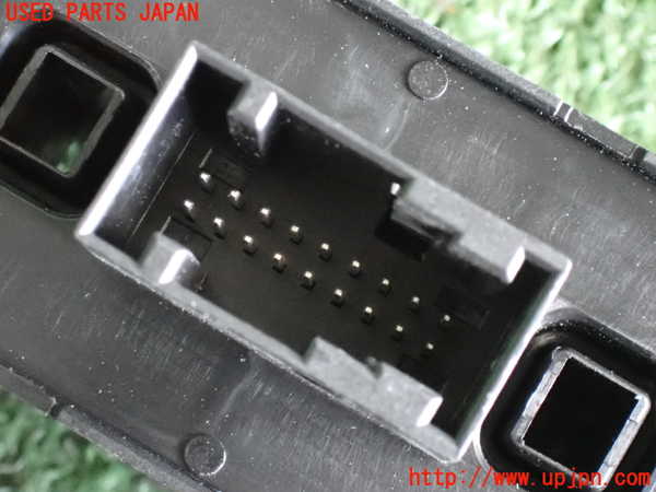 2UPJ-9229936240]ジープ・レネゲード(BU14)右前パワーウィンドウスイッチ 中古_4