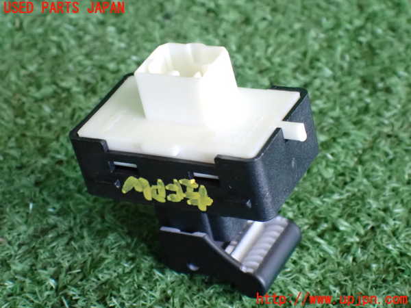 2UPJ-9229936245]ジープ・レネゲード(BU14)左前パワーウィンドウスイッチ 中古_2