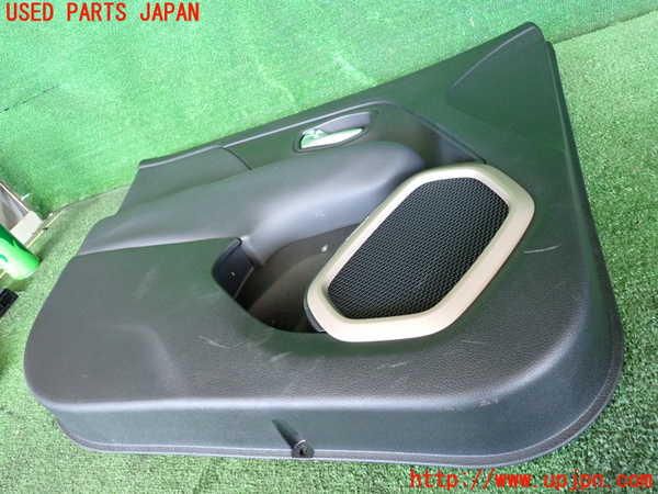 2UPJ-9229931264]ジープ・レネゲード(BU14)左前ドア内張り 中古_3