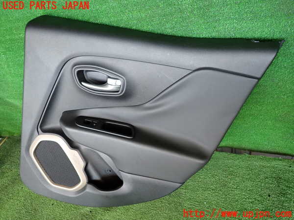 2UPJ-9229931294]ジープ・レネゲード(BU14)右後ドア内張り 中古_2