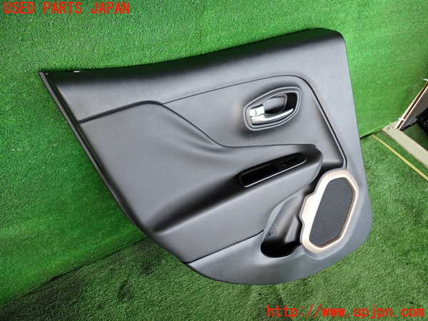 2UPJ-9229931324]ジープ・レネゲード(BU14)左後ドア内張り 中古_2