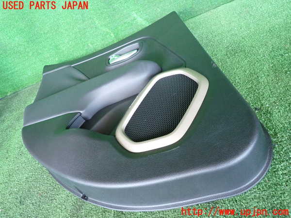 2UPJ-9229931324]ジープ・レネゲード(BU14)左後ドア内張り 中古_3