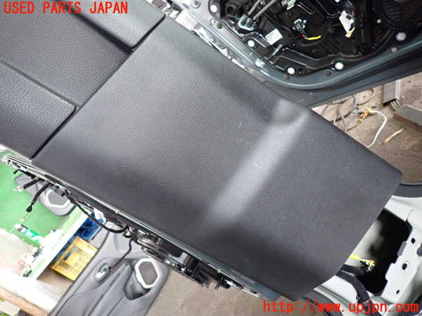 2UPJ-9229937670]ジープ・レネゲード(BU14)左センターピラートリム 中古_3