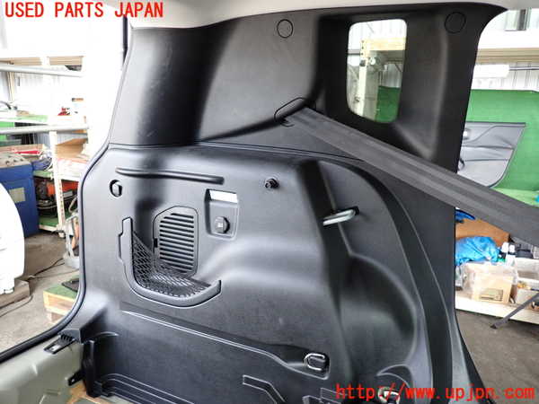 2UPJ-9229937680]ジープ・レネゲード(BU14)左リアピラートリム 中古_1