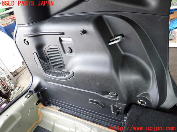 2UPJ-9229937680]ジープ・レネゲード(BU14)左リアピラートリム 中古_3