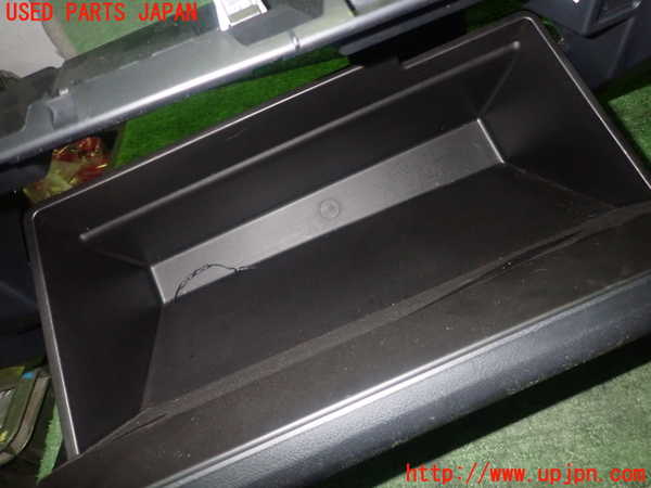 1UPJ-9229947516]フォレスター(SKE)グローブボックス1 中古_4