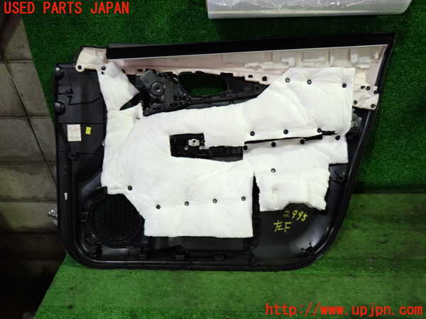1UPJ-9229951264]エクストレイル(NT32)左前ドア内張り 中古_4