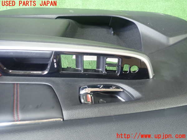 1UPJ-9229961234]レヴォーグ(VM4)右前ドア内張り 中古_2