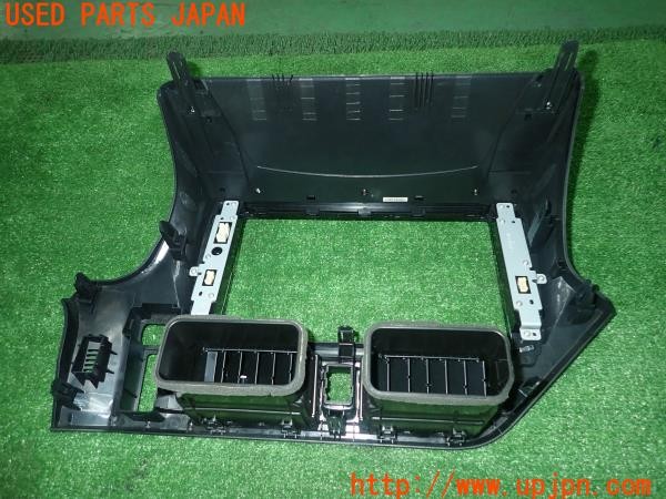 3UPJ=9229970605]ヴォクシー(ノア)(ZRR80W)純正 オーディオパネル 中古_2