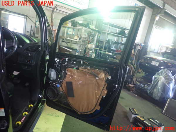 1UPJ-9229971230]ヴォクシー(ノア)(ZRR80W)右前ドア NSG M3O5 中古_4