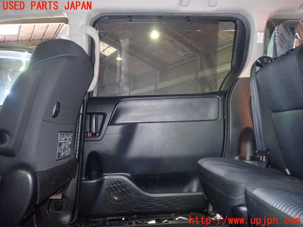 1UPJ-9229971290]ヴォクシー(ノア)(ZRR80W)右後ドア NSG M31Q8 中古_4