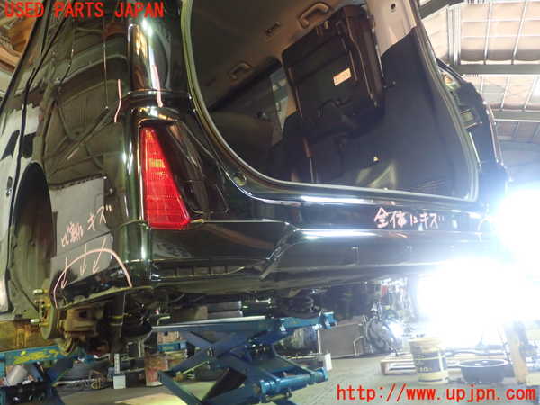1UPJ-9229971610]ヴォクシー(ノア)(ZRR80W)リアバンパー 中古_3