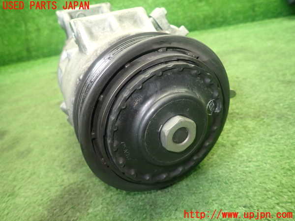 1UPJ-9229976025]ヴォクシー(ノア)(ZRR80W)エアコンコンプレッサー 中古_3
