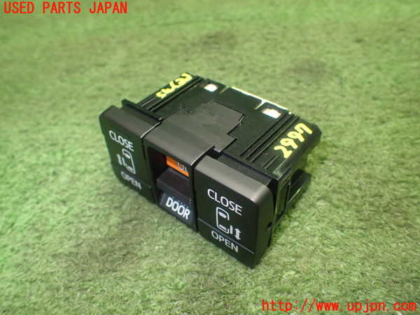 1UPJ-9229976307]ヴォクシー(ノア)(ZRR80W)スイッチ2 (スライドドア) 中古_2