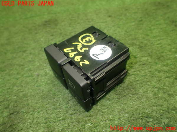 1UPJ-9229976308]ヴォクシー(ノア)(ZRR80W)スイッチ3 (プリクラッシュ他) 中古_2