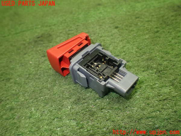 1UPJ-9229976290]ヴォクシー(ノア)(ZRR80W)ハザードスイッチ 中古_3