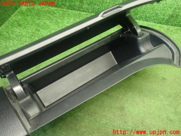 1UPJ-9229977516]ヴォクシー(ノア)(ZRR80W)グローブボックス1 中古_5