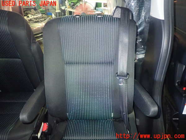 1UPJ-9229977175]ヴォクシー(ノア)(ZRR80W)左2列目シート 中古_3