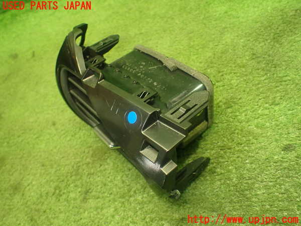 1UPJ-9229977527]ヴォクシー(ノア)(ZRR80W)エアコン吹き出し口2 (左) 中古_2