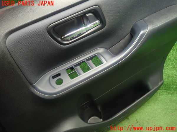 1UPJ-9229971234]ヴォクシー(ノア)(ZRR80W)右前ドア内張り 中古_2