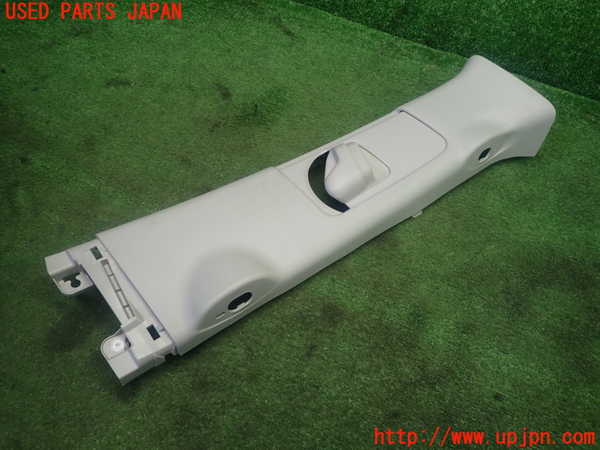 1UPJ-9229977665]ヴォクシー(ノア)(ZRR80W)右センターピラートリム 中古_3