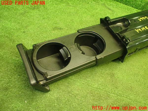 1UPJ-9229977810]ヴォクシー(ノア)(ZRR80W)ドリンクホルダー 中古_4