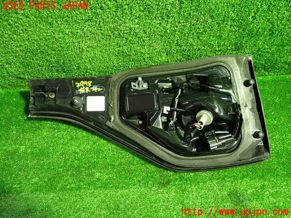 1UPJ-9229981552]エスティマ(ACR50W)左リアフィニッシャー 中古_3