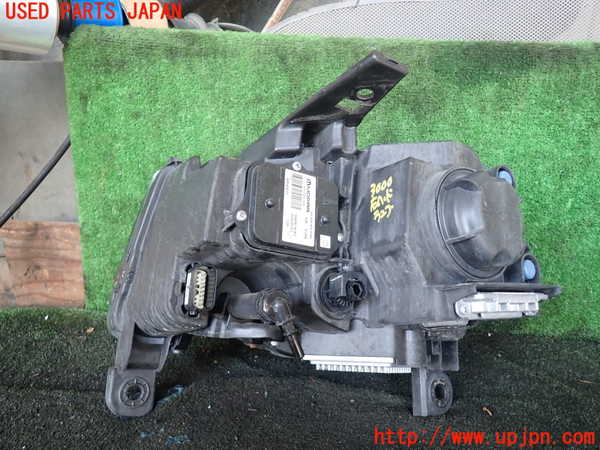1UPJ-9230001130]ジープ・グランドチェロキー(WK36TA)右ヘッドライト HID 中古_3
