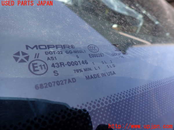 1UPJ-9230001195]ジープ・グランドチェロキー(WK36TA)フロントガラス MOPAR M50 中古_3