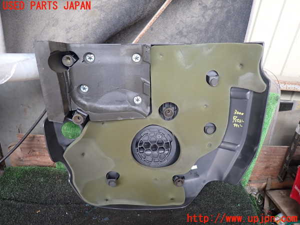 1UPJ-9230002160]ジープ・グランドチェロキー(WK36TA)エンジンアッパーカバー 中古_3