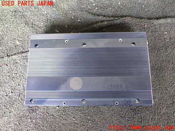1UPJ-9230006525]ジープ・グランドチェロキー(WK36TA)アンプ 中古_3