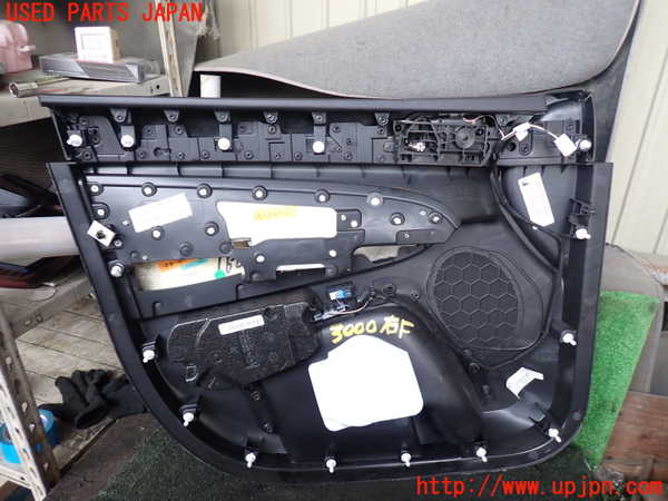 1UPJ-9230001234]ジープ・グランドチェロキー(WK36TA)右前ドア内張り 中古_4