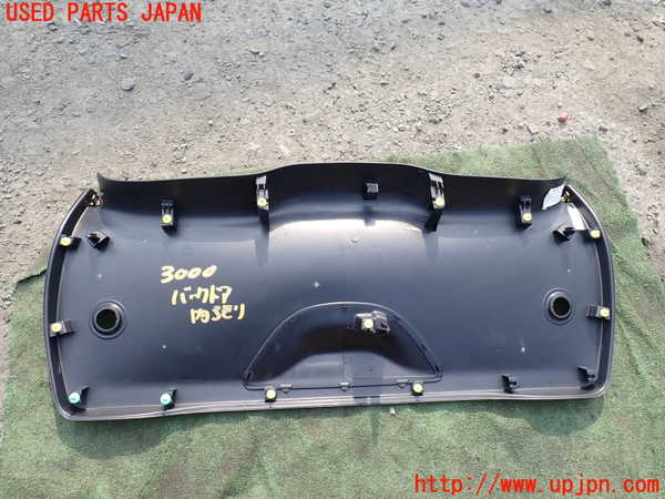 1UPJ-9230001578]ジープ・グランドチェロキー(WK36TA)バックドア内張り 中古_4