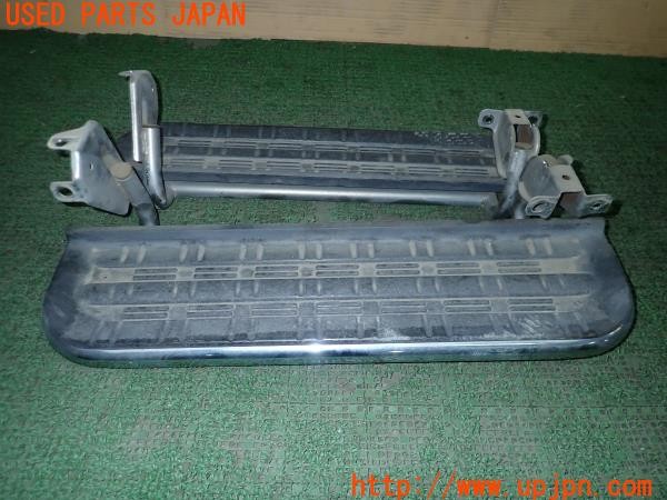3UPJ=9230010025]デリカスペースギア(PD6W)後期 純正 MR335014 サイドステップ 中古_2