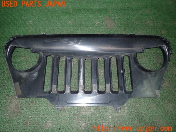 3UPJ=9230020047]ジープ ラングラー スポーツ(TJ40S)社外 フロントグリル アングリーフェイス 中古_4