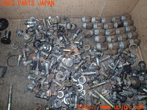 3UPJ=9230030720]デリカスターワゴン(P25W)ネジ・ナット・ステー類 セット ジャンク_4