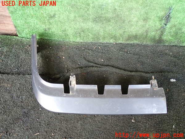 1UPJ-9230031142]デリカ スターワゴン(P25W)左ヘッドライトリム 中古_2