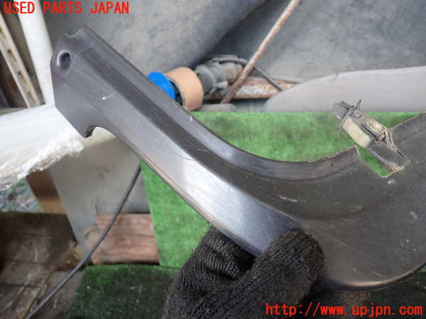 1UPJ-9230031142]デリカ スターワゴン(P25W)左ヘッドライトリム 中古_3