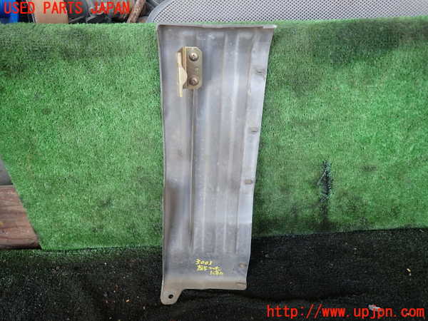 1UPJ-9230031102]デリカ スターワゴン(P25W)左前コーナーパネル 中古_3
