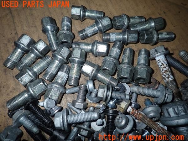 3UPJ=9230050720]アウディ A3 スポーツバック(8VCXS)ネジ・ナット・ステー類 セット ジャンク_2