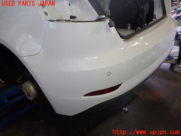 1UPJ-9230051610]アウディ・A3 スポーツバック(8VCXS)リアバンパー 中古_3