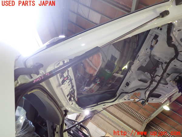 1UPJ-9230051584]アウディ・A3 スポーツバック(8VCXS)リアゲートダンパー 中古_2
