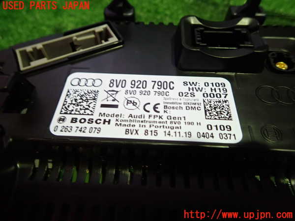1UPJ-9230056170]アウディ・A3 スポーツバック(8VCXS)スピードメーター 中古_2