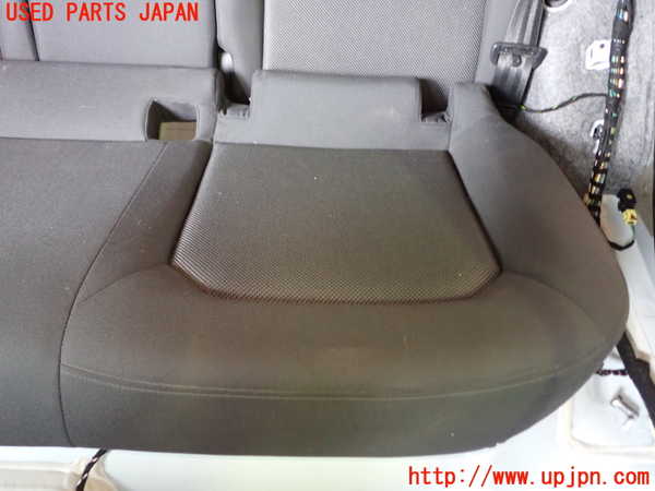 1UPJ-9230057385]アウディ・A3 スポーツバック(8VCXS)リアシート 中古_4