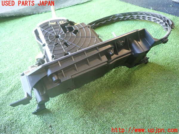 1UPJ-9230057555]アウディ・A3 スポーツバック(8VCXS)ATシフトレバー 中古_2