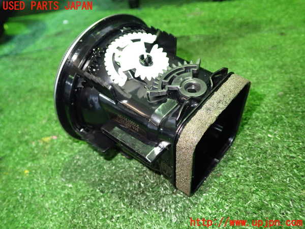 1UPJ-9230057527]アウディ・A3 スポーツバック(8VCXS)エアコン吹き出し口2 (左) 中古_3