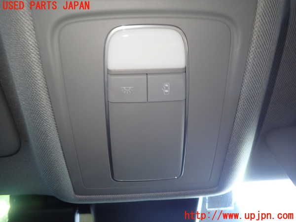 1UPJ-9230056411]アウディ・A3 スポーツバック(8VCXS)ルームランプ1 (1列目) 中古_2