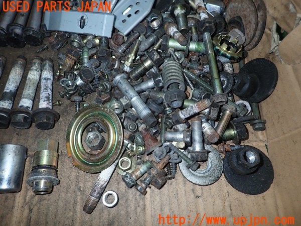 3UPJ=9230060720]ランクルプラド(KDJ95W)後期 ネジ・ナット・ステー類 セット ジャンク_5