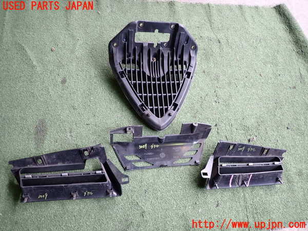 2UPJ-9230091050]アルファロメオ・156 GTA(932AXB)ラジエターグリル 中古_3